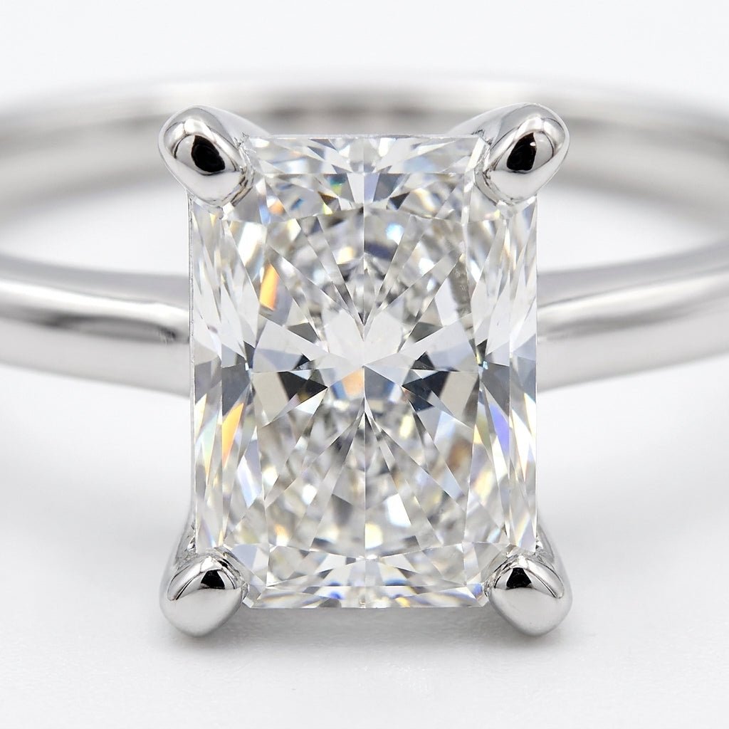 SOL-175RA-0WLD Radiant solitaire engagement ring macro-sparkle