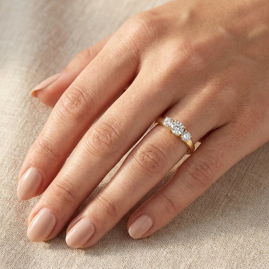 RM4229-100-0LD Round solitaire engagement ring hand-model
