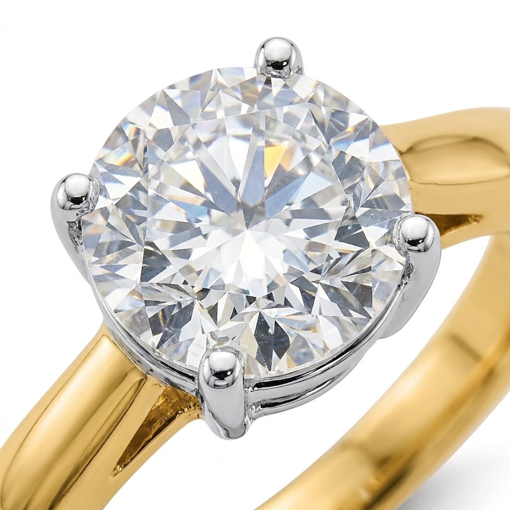 RM4229-150-0LD Round solitaire engagement ring macro-sparkle
