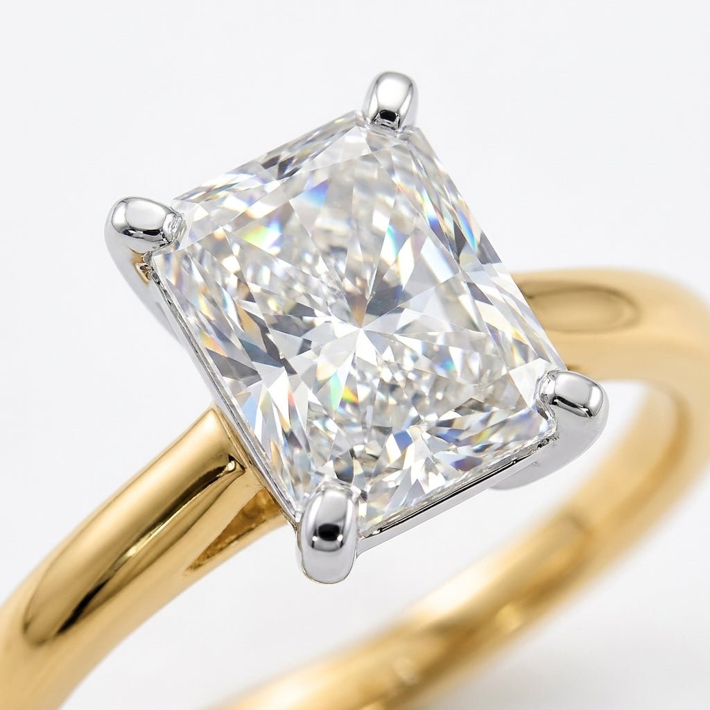 SOL-175RA-0LD Radiant solitaire engagement ring macro-sparkle