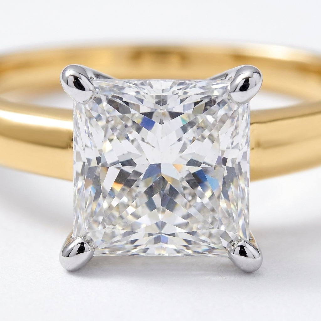 SOL-200P-0LD Princess solitaire engagement ring macro-sparkle