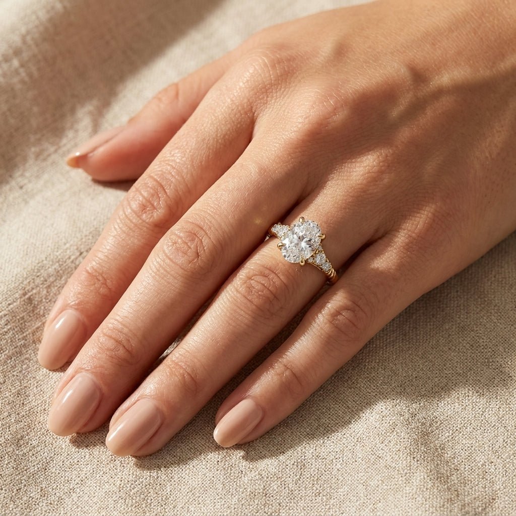 RM12986-250-LD Round solitaire engagement ring hand-model