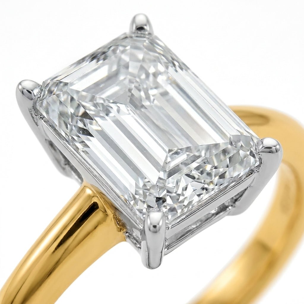 SOL-300EM-0LD Emerald solitaire engagement ring macro-sparkle