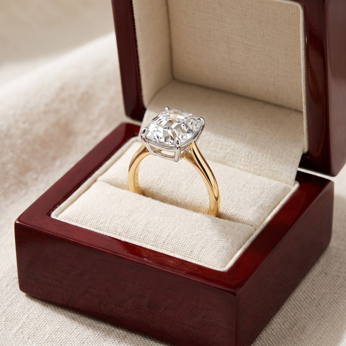 EDITH old mine lab-grown diamond ring in 14K two-tone gold, in cherry-wood box, approx. 1 ct center