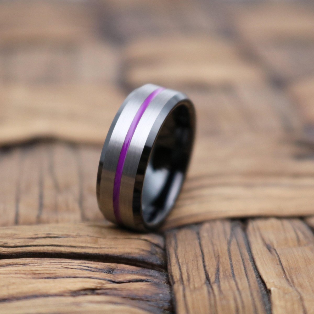 SWOOSH — detail view — men's tungsten carbide wedding ring | Aydins Jewelry