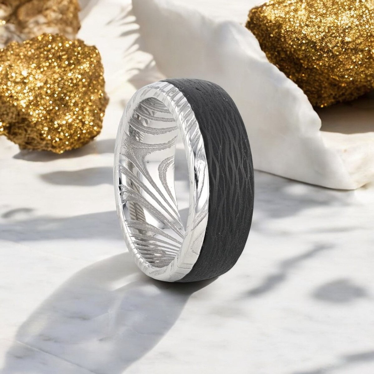 Why Damascus Steel Wedding Bands Are the Perfect Choice for a Unique Look