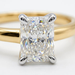 SOL-150RA-0LD Radiant solitaire engagement ring macro-sparkle