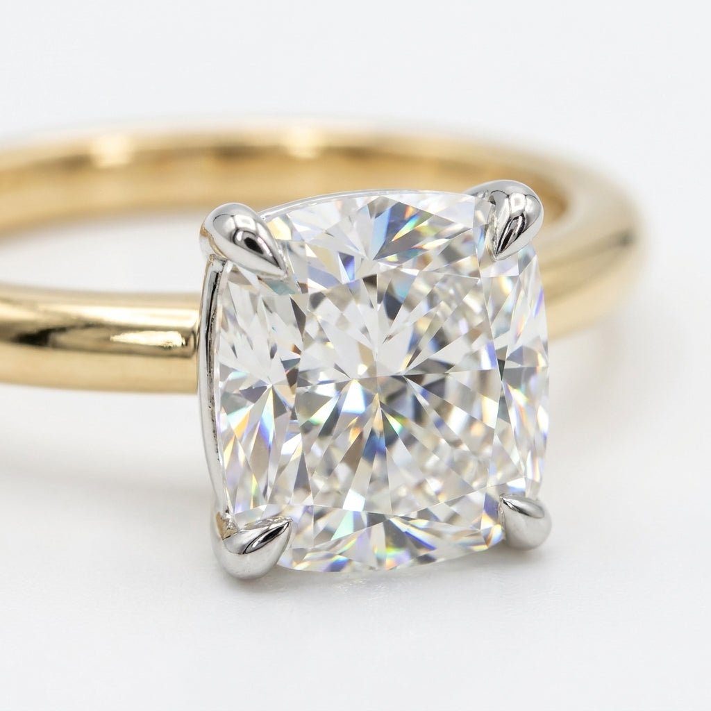 RM12842-200C-LD Cushion solitaire engagement ring macro-sparkle