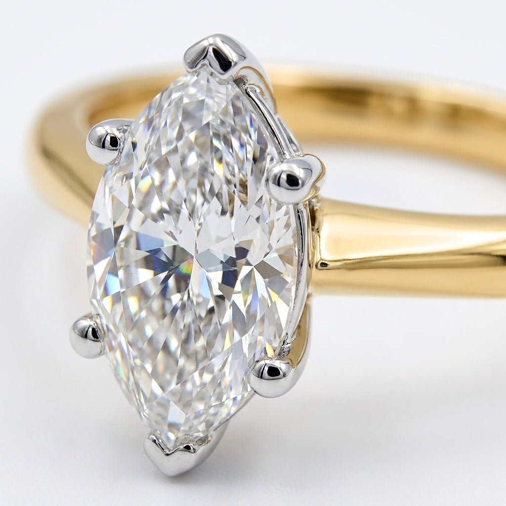 RM12566C-LD Marquise solitaire engagement ring macro-sparkle