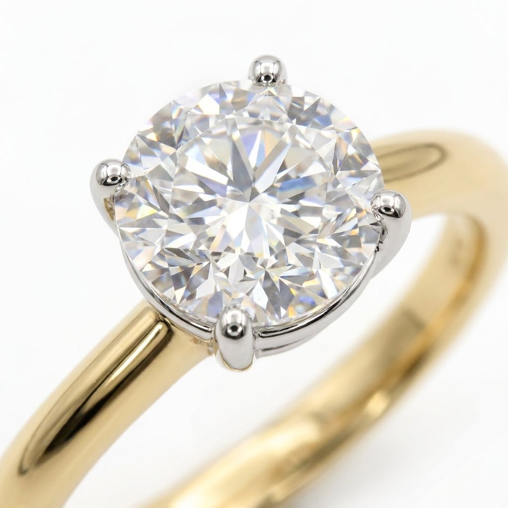 RM12841-200C-LD Round 4-prong solitaire engagement ring macro-sparkle