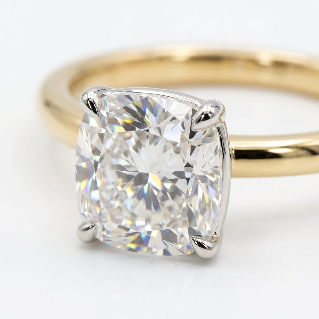 RM12841-250C-LD Cushion solitaire engagement ring macro-sparkle