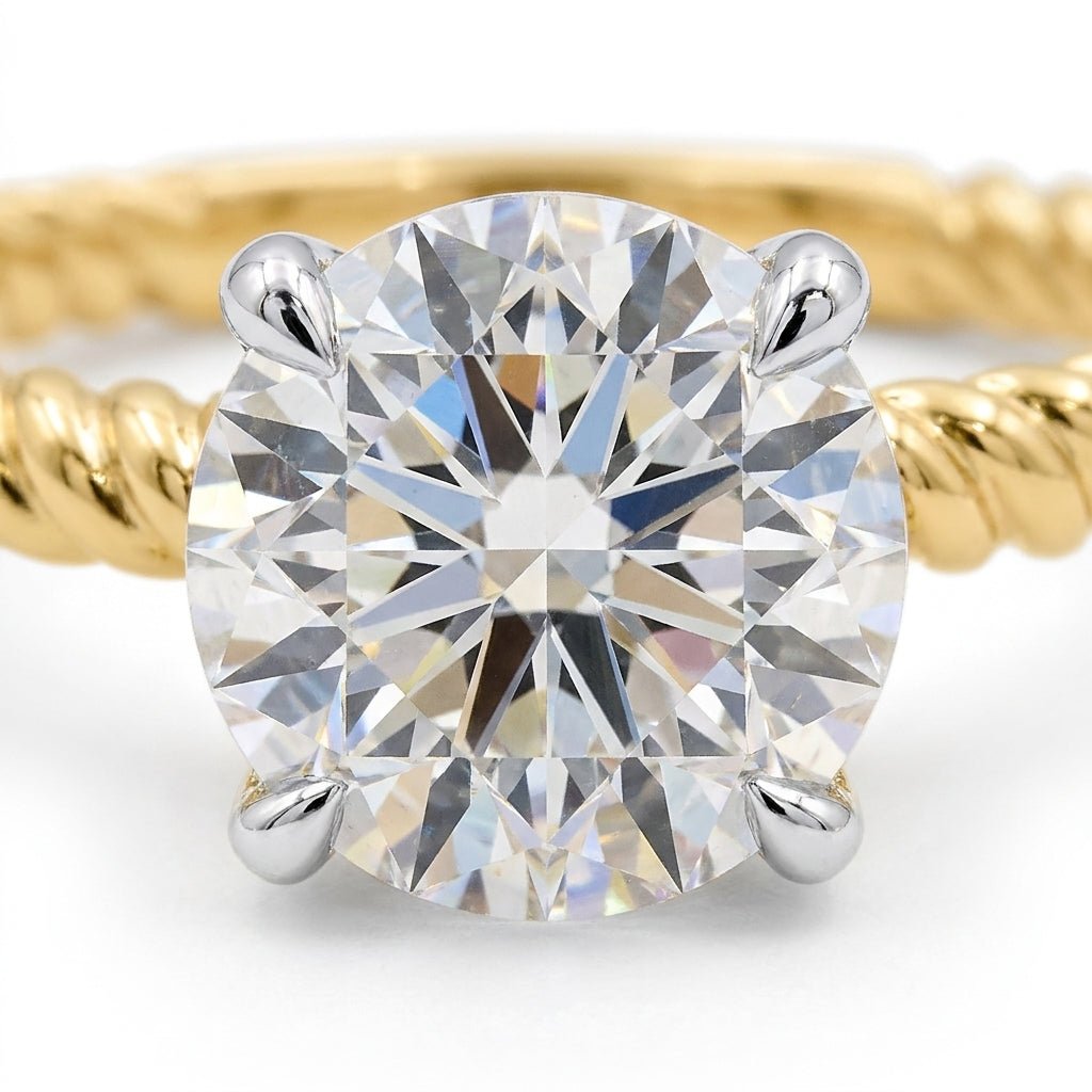 RM12985-300-LD Round solitaire engagement ring macro-sparkle