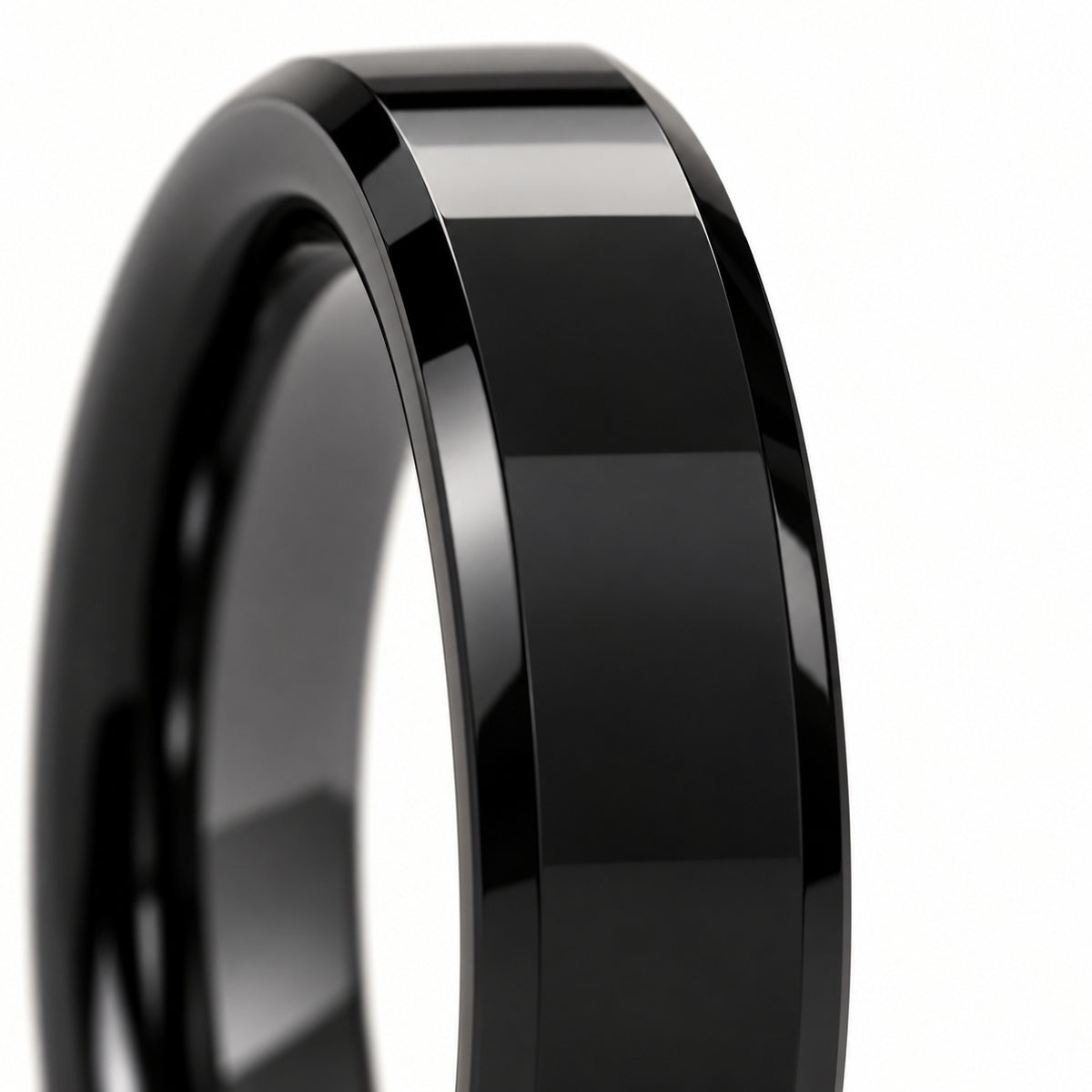 CITAR polished black ceramic band with beveled edges, detail