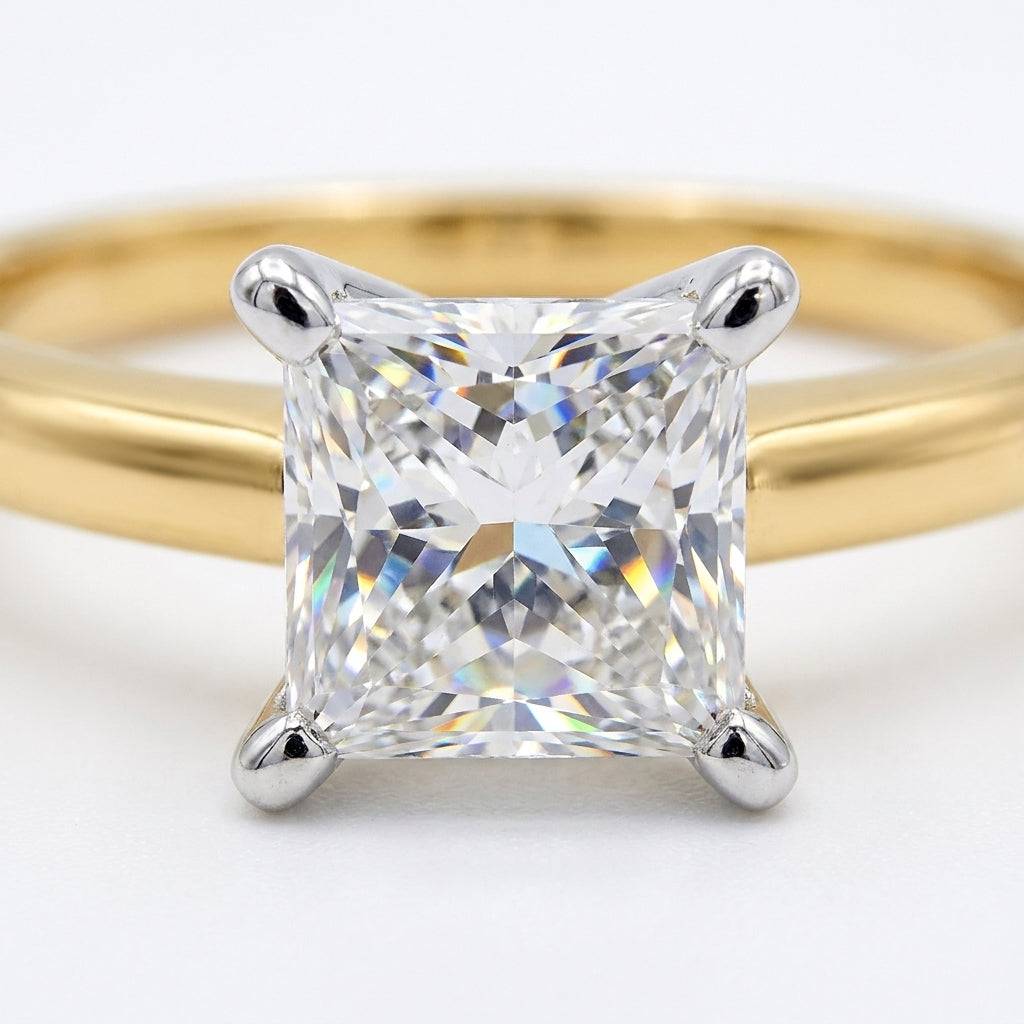 1 carat princess lab grown diamond engagement ring - macro sparkle
