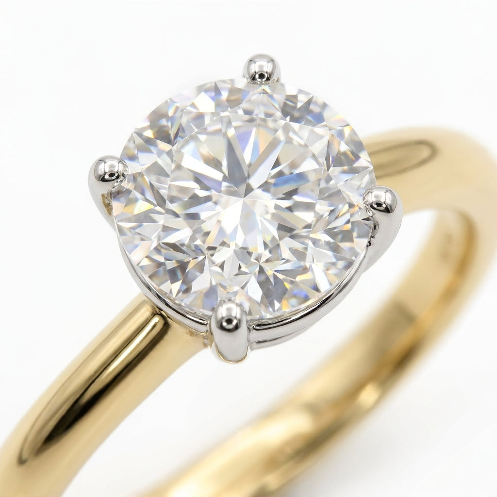 RM12841-200C-LD Round 4-prong solitaire engagement ring macro-sparkle