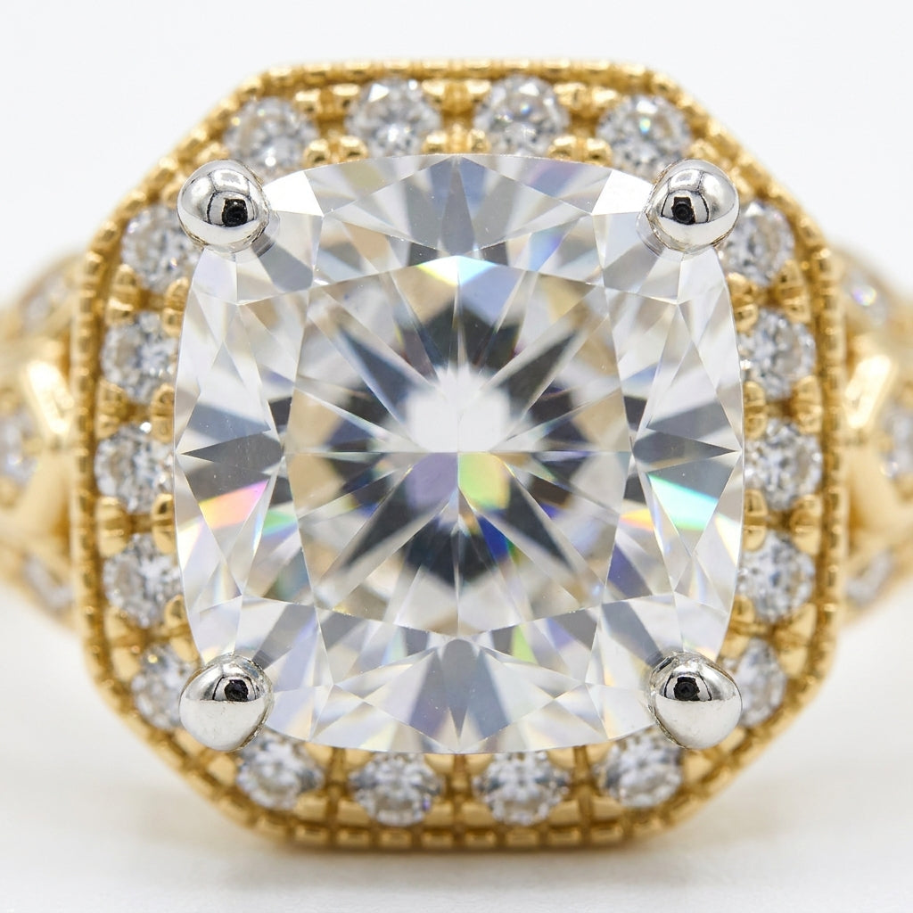 RM12980-250-LD Cushion halo engagement ring macro-sparkle