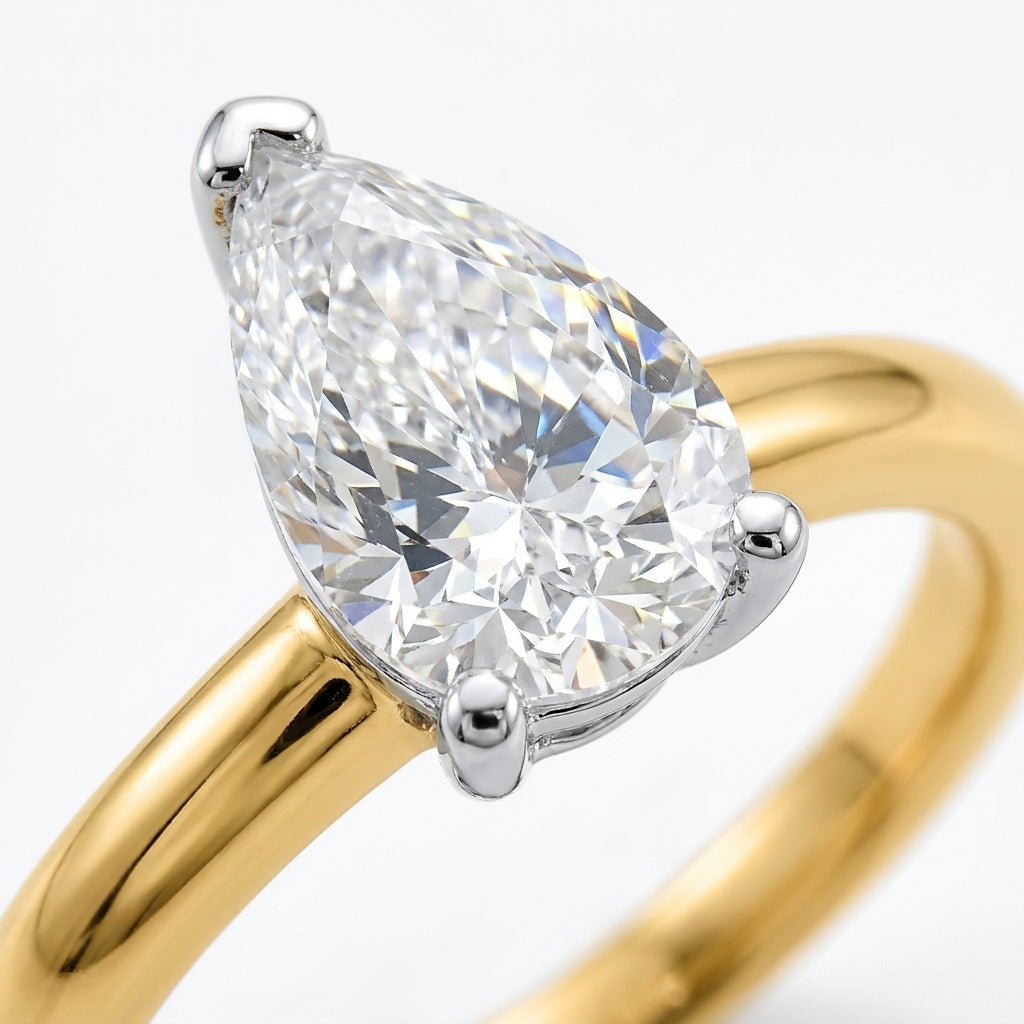 SOL-100PE-0LD Pear solitaire engagement ring macro-sparkle