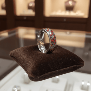 SCARLETLINK — Premium boutique display on velvet — men's tungsten wedding ring.